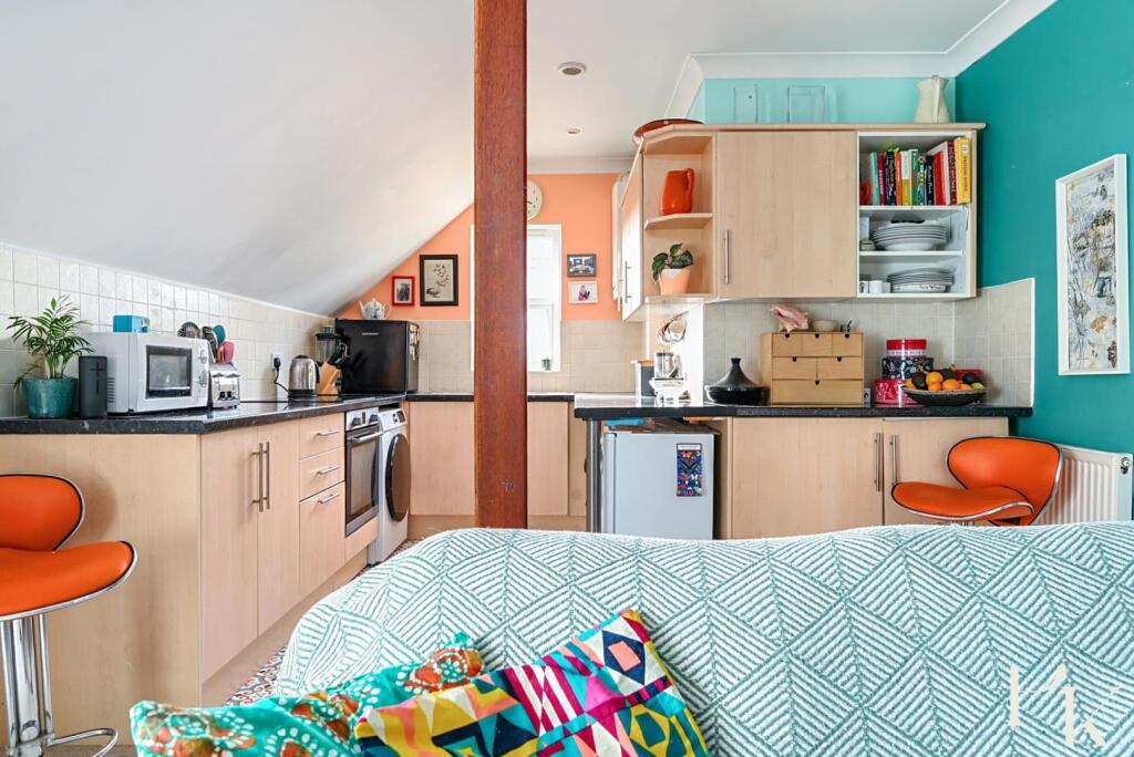 Living Room/Kitchen