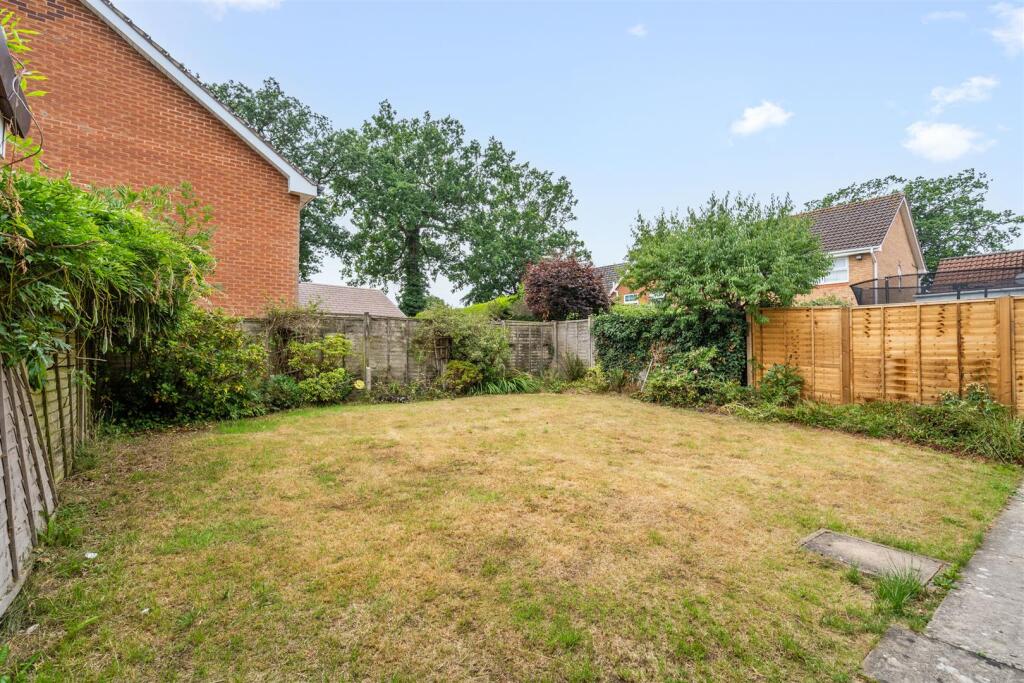 7 Barwell Close_16.jpg