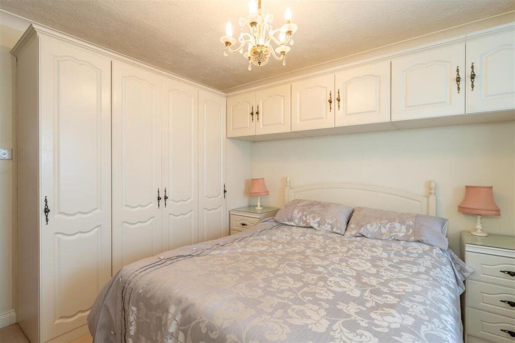 Bedroom 1 (2).jpg