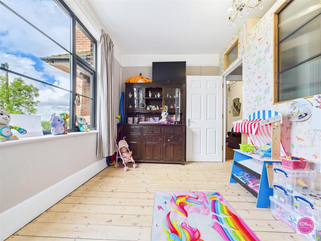 Burton Road, Castle Gresley (16).jpg