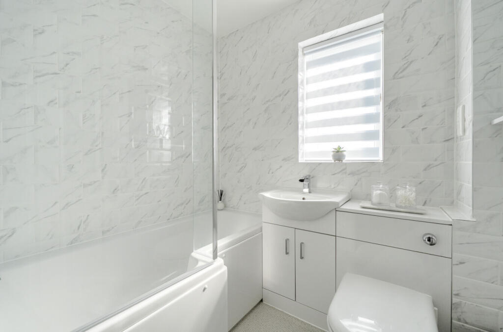 1335948-9-6895c70...