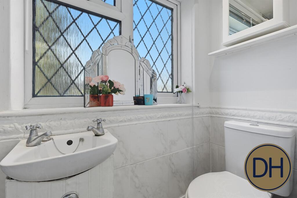 High Road, North Wea