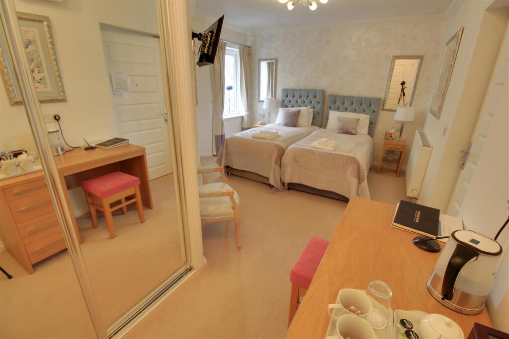 Guest Suite.jpg
