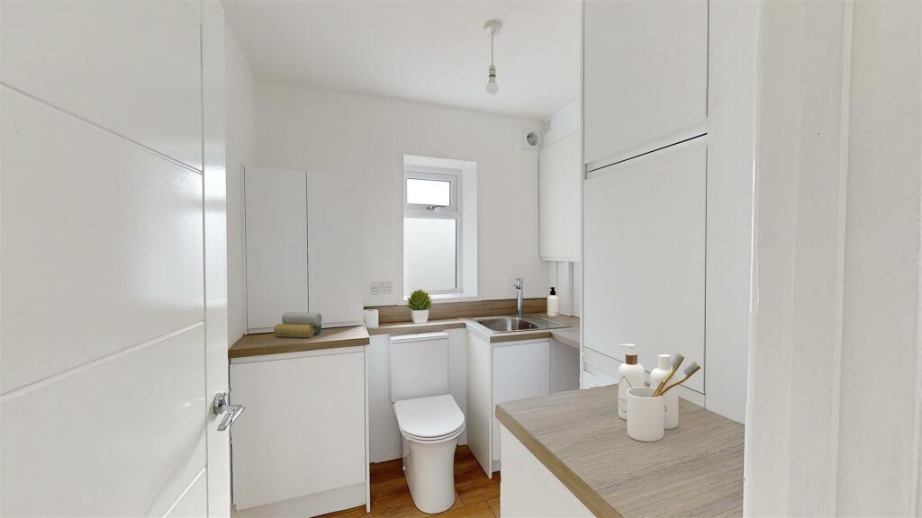 50-Glyndwr-Avenue-St-Athan-08302024_152026 VS.jpg