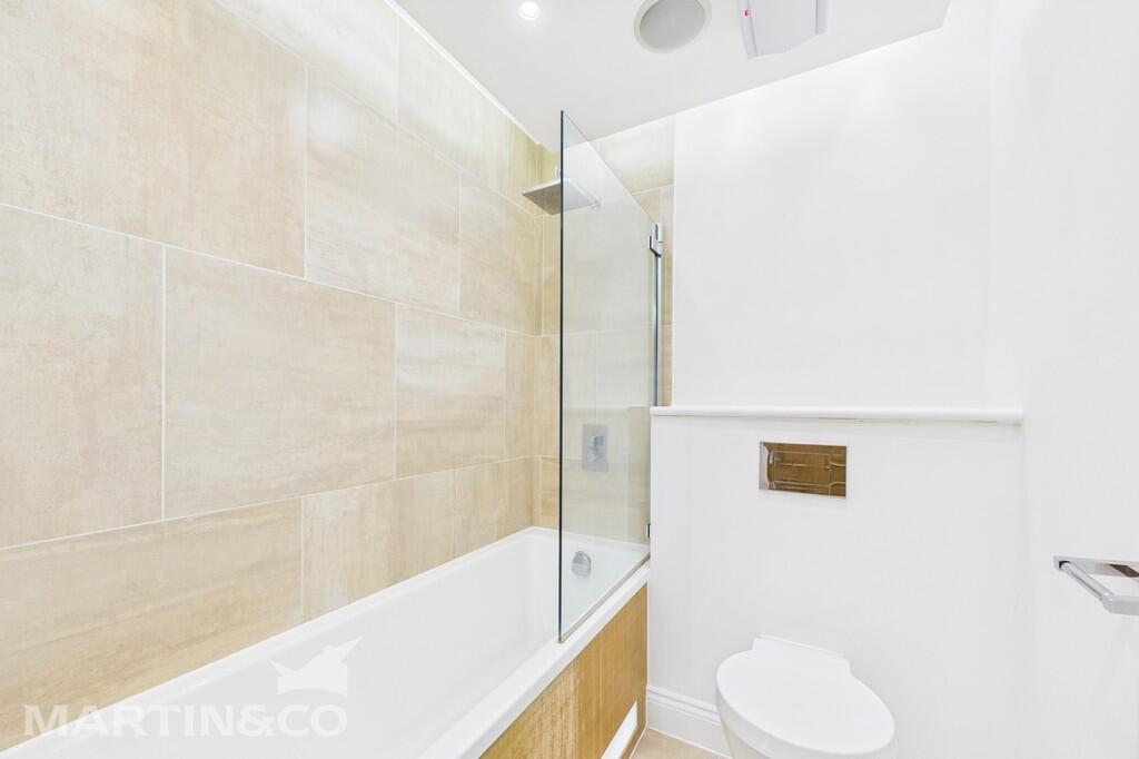 CAM01953G0-PR0096...