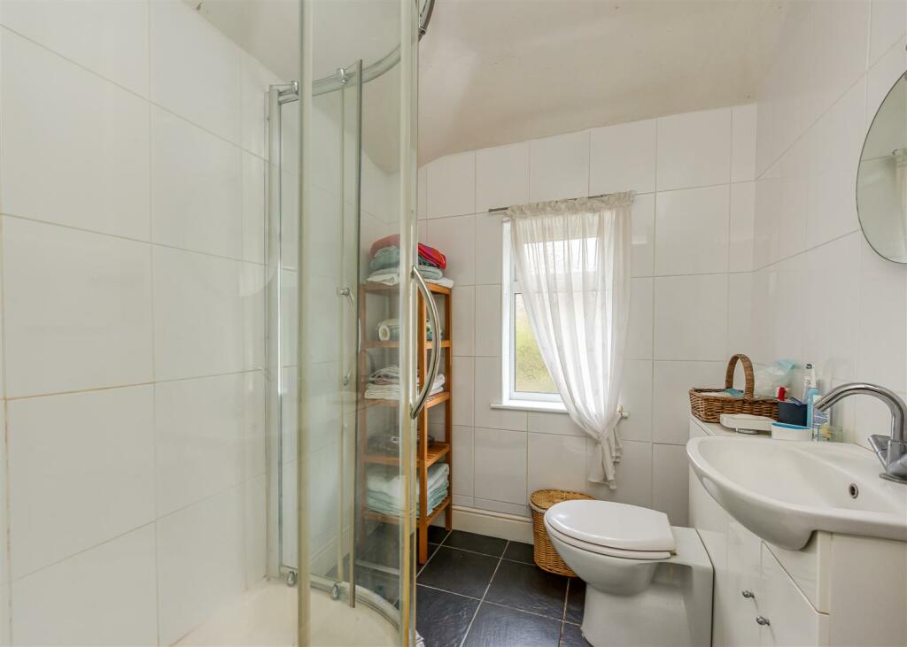 58 Lytton Avenue-Shower Room.jpg