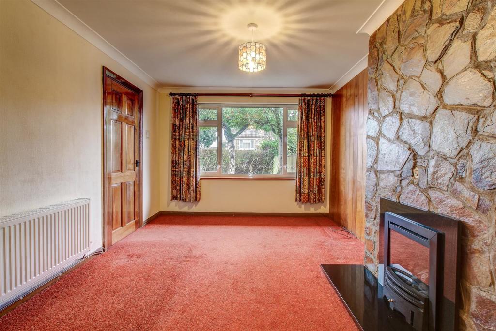 Well Wood Close, Penylan, HernCrabtree (6).jpg