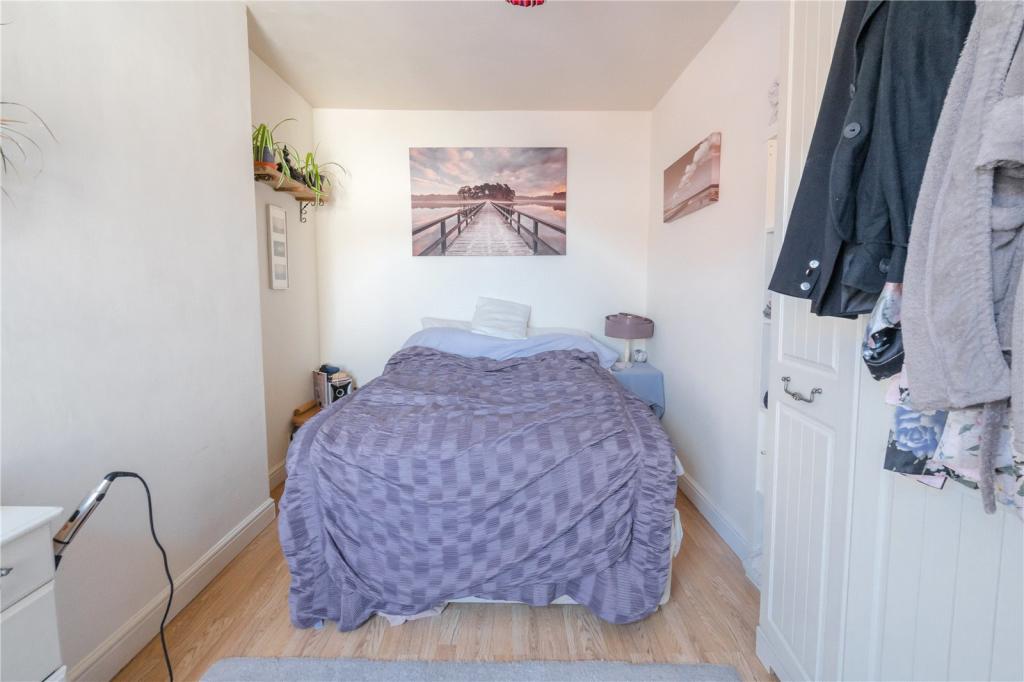 75a - Bedroom