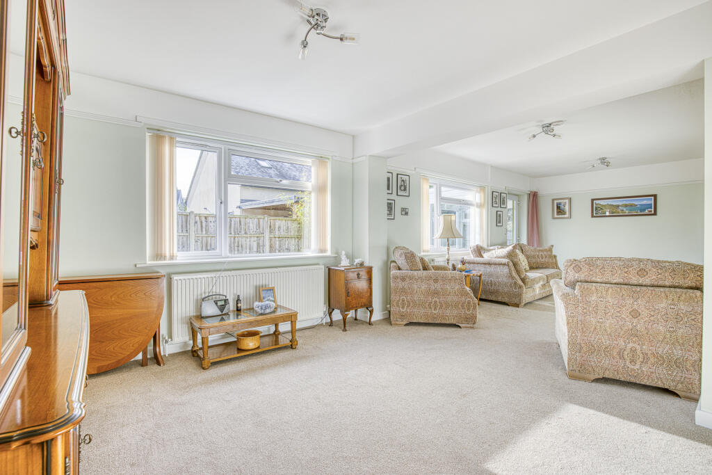 Primrose Corner, Street-12