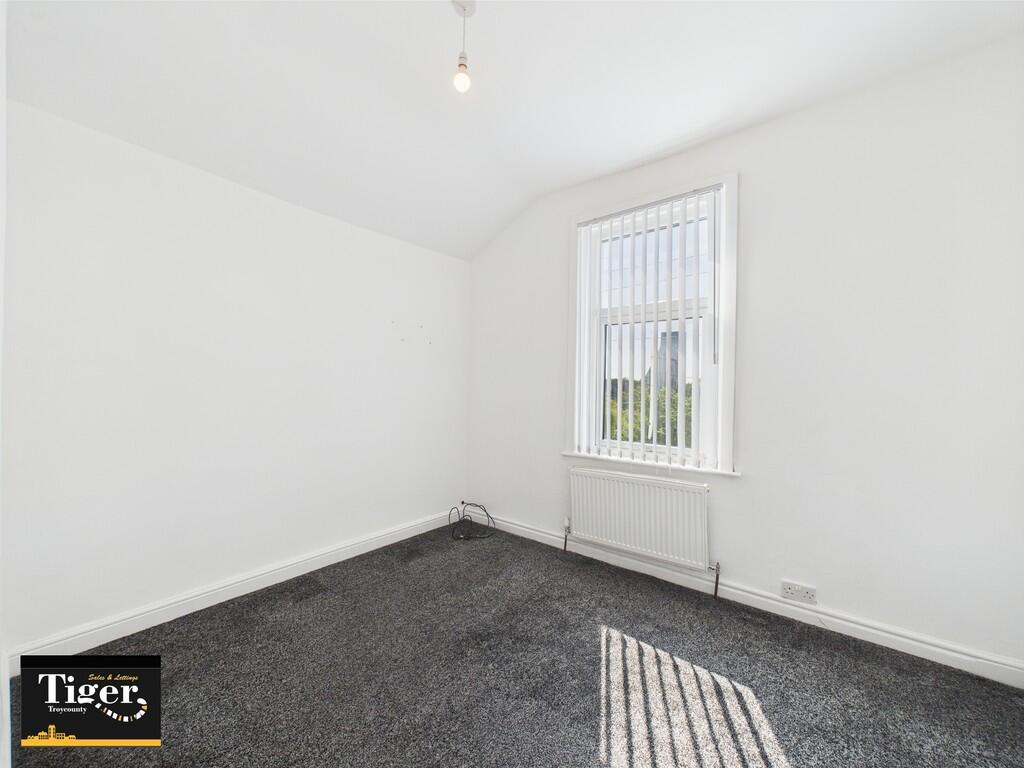 CAM02176G0-PR0583...