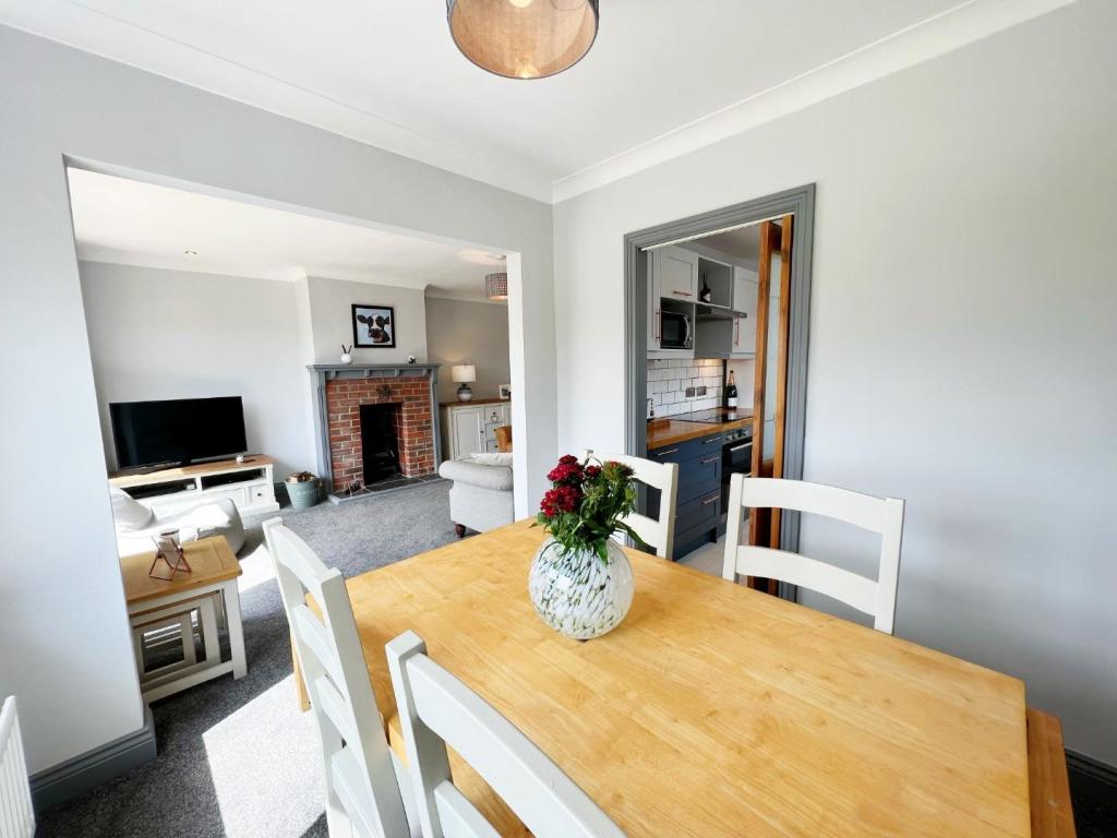 Dining Room 3.jpg