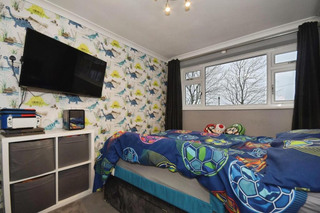 BED 2 01.jpg