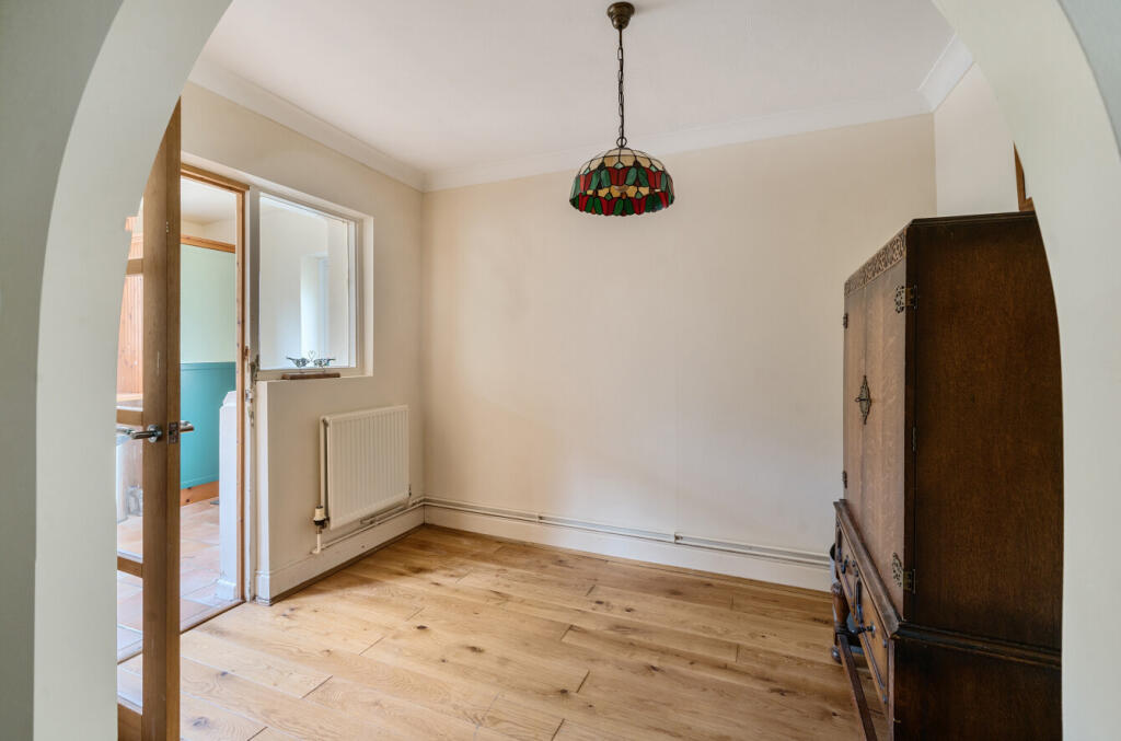 1320747-12-686e44...