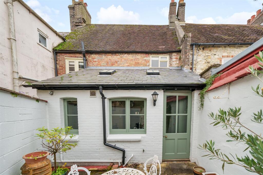 Rear Elevation/Courtyard