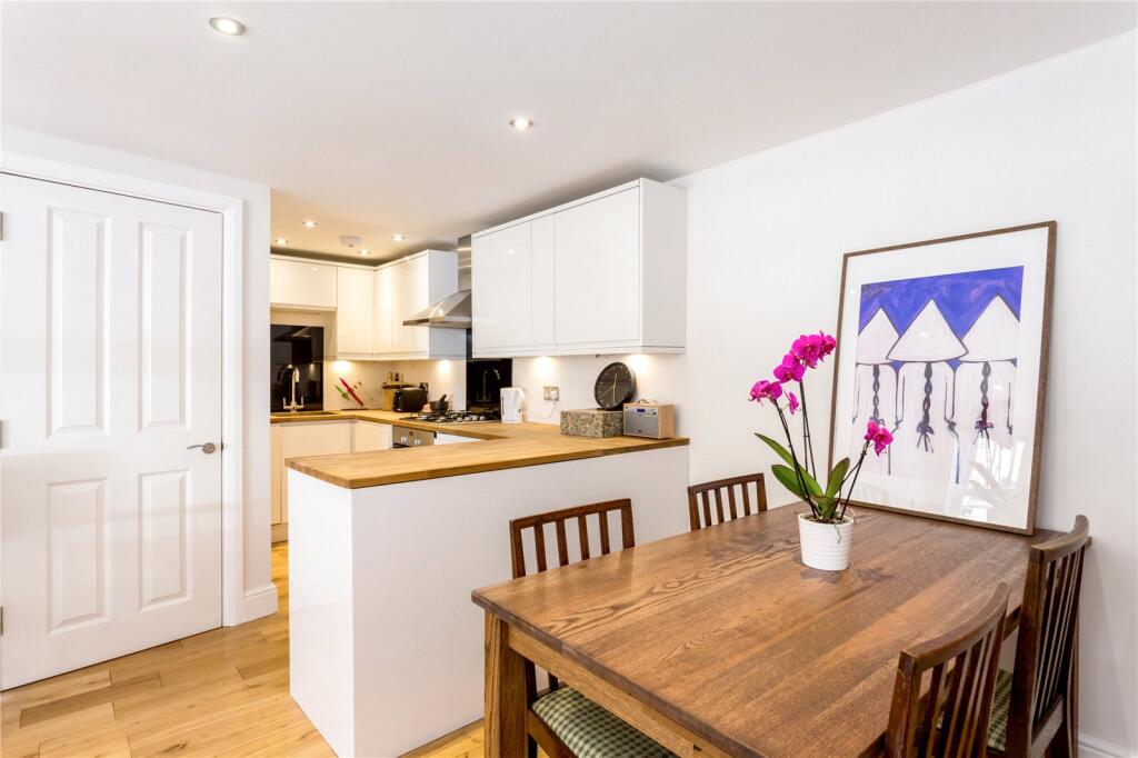 Kitchen/Dining