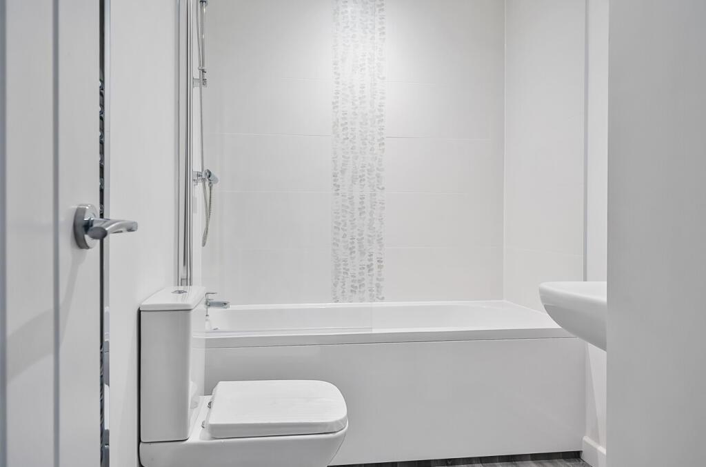 5-6819ccf0b60f4-1...