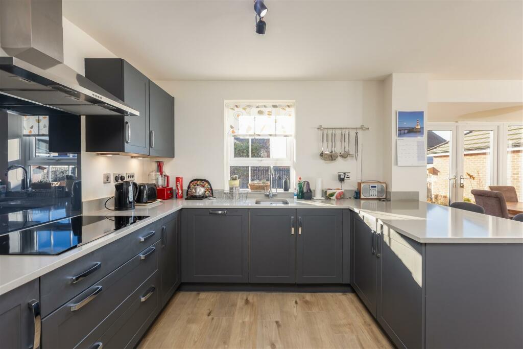Derwent Road 85 Kitchen Dining Living Room-4.jpg