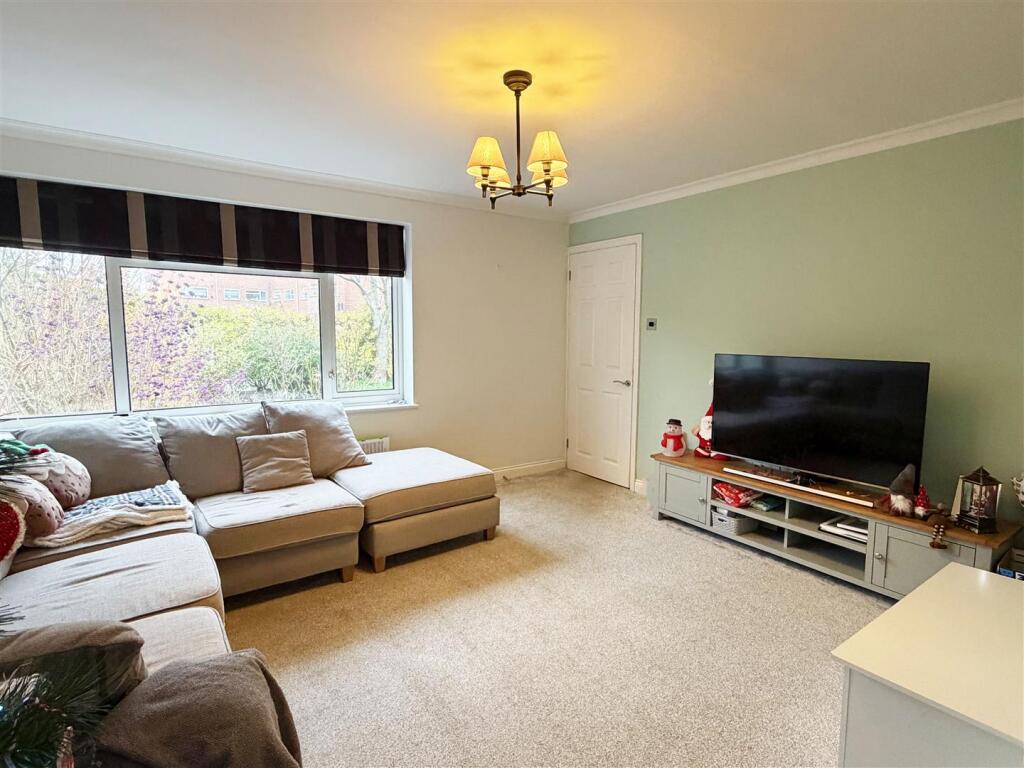 WCR Lounge1 copy.jpg