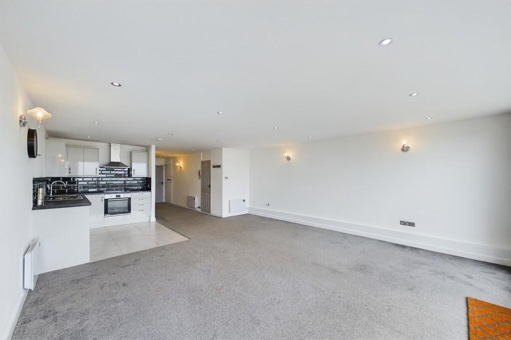 CAM01085G0-PR0368...