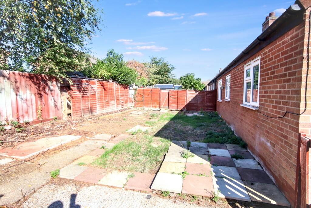 1 Carter Close, Brampton, Huntingdon, Cambridgeshire PE28 4UY