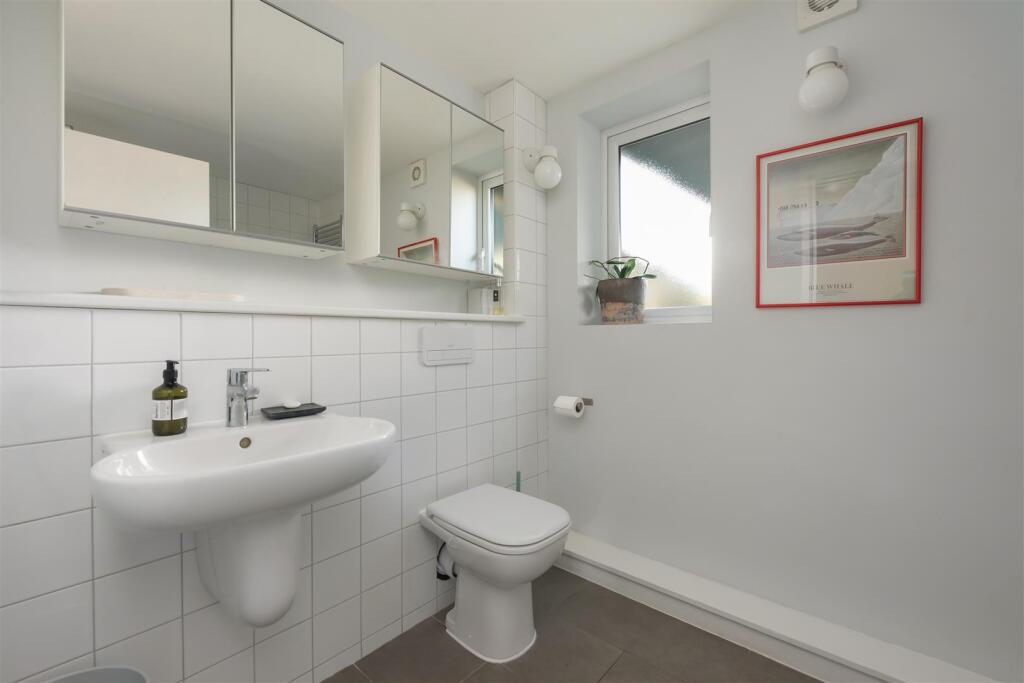 Island Wall, Whitstable