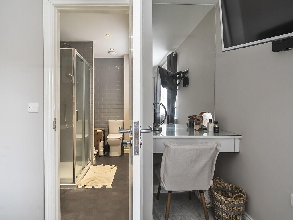 1326940-15-6877d7...