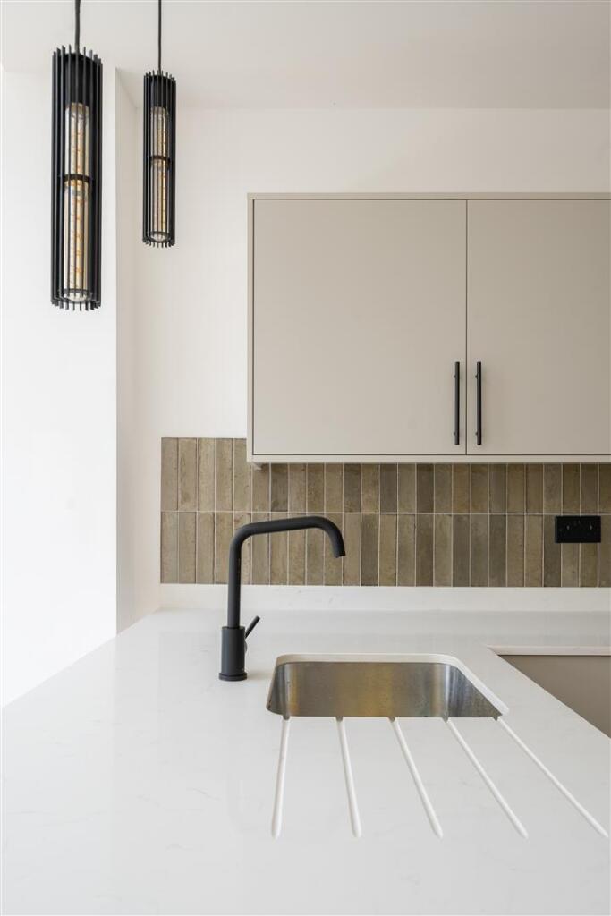 Queen Elizabeth Road E17