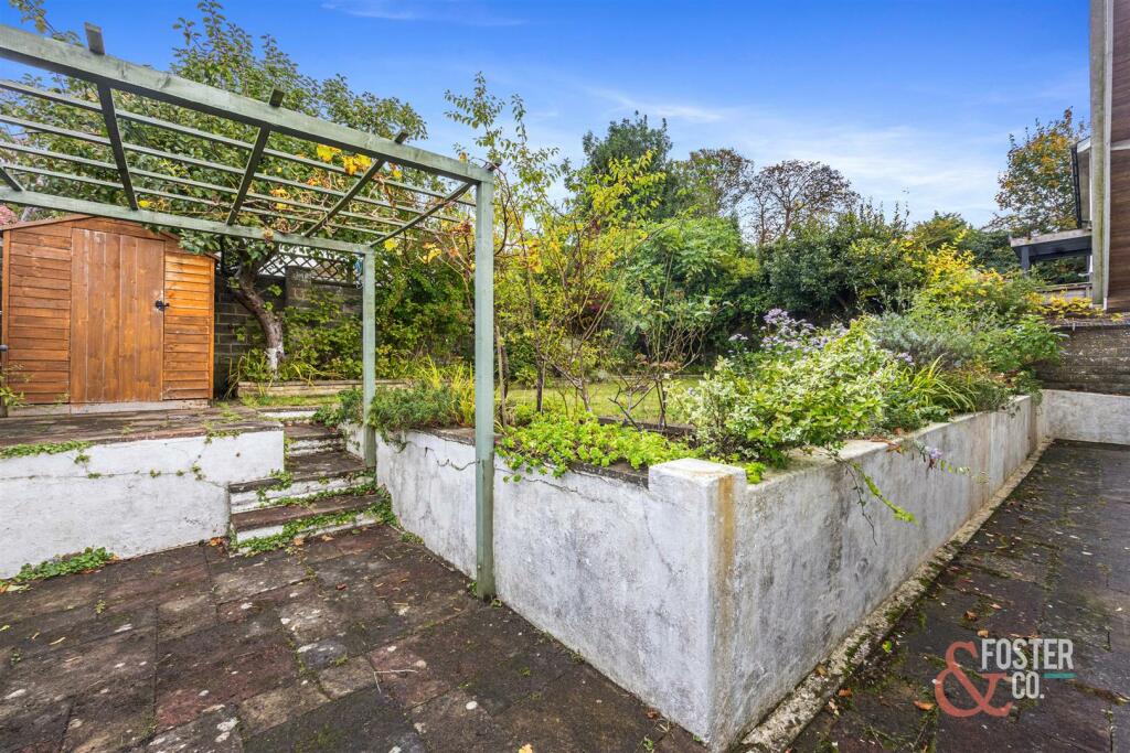 Surrenden Crescent, 17-014.jpg