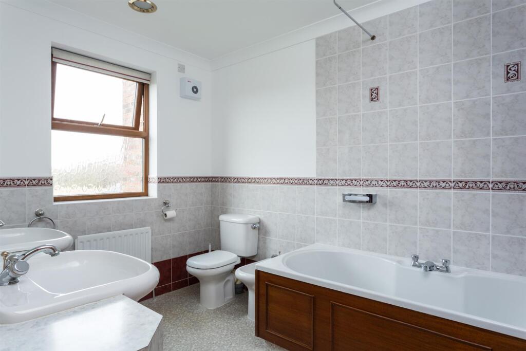 Principal Bedroom Suite