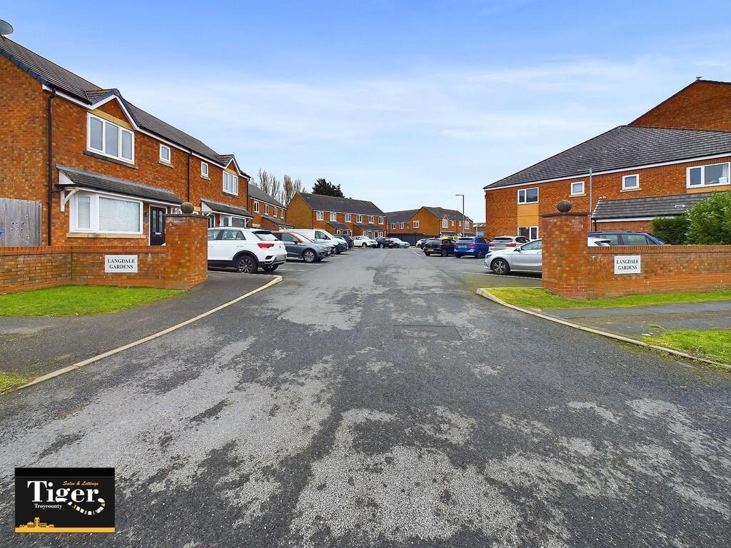 IMG_398372_27_lar...