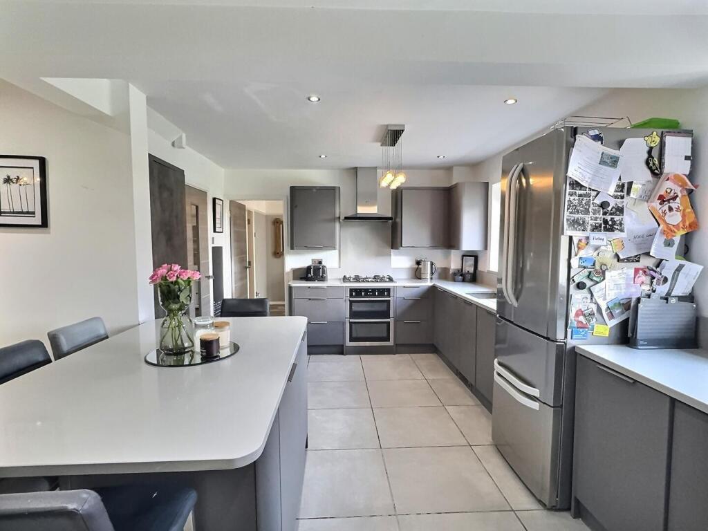 Open Plan Kitchen Diner &amp; Lounge