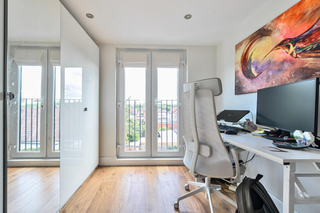 1315525-2-686bd90...