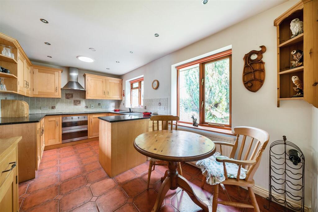 Kitchen/Breakfast Room