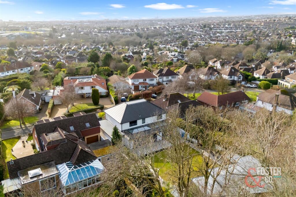 Meadow Close, 7-005.jpg