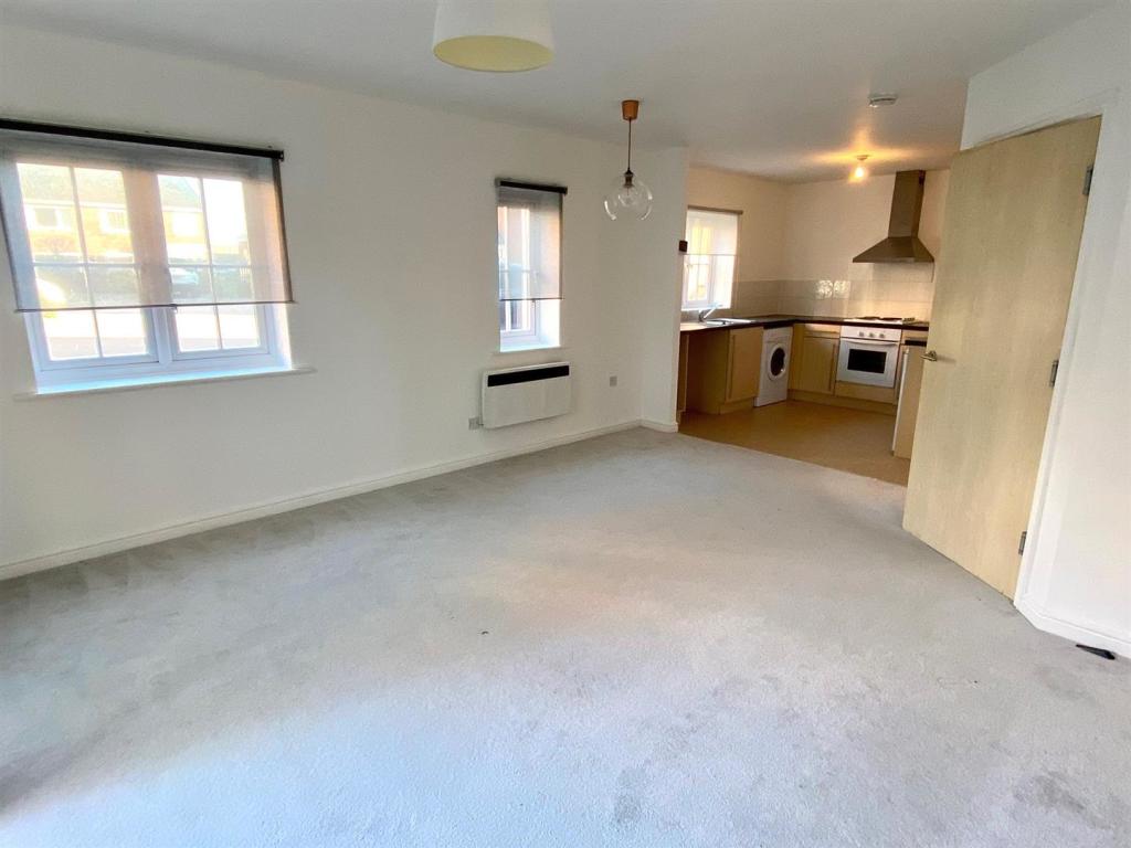 Kiln avenue 29 kitchen lounge 2.jpg