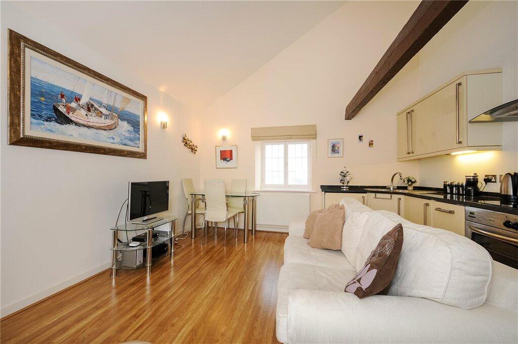 Living/Kitchen &amp; Din