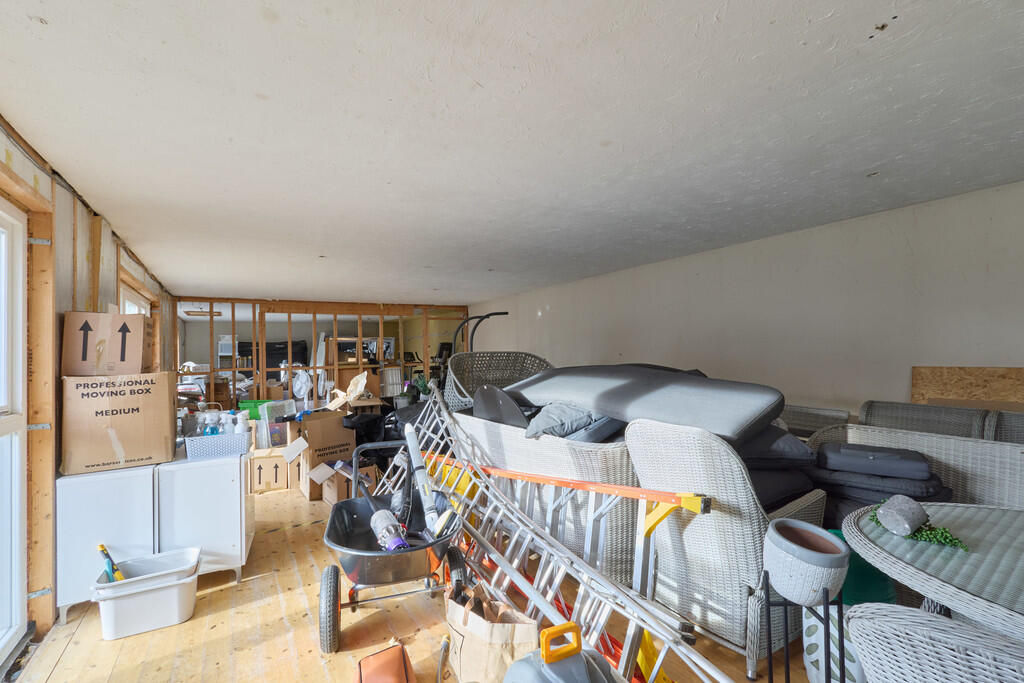 23 Worlington Roa...