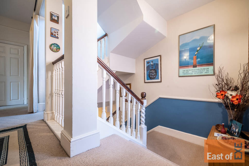 Victoria House - ...