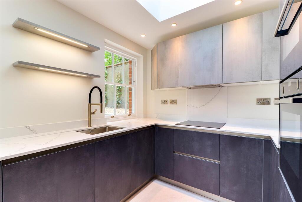 25. Kitchen diner 1.2.jpg