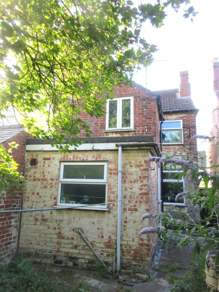 7 Hartshorne Rd Back of House.JPG