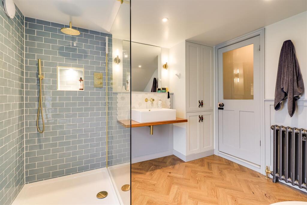 Bathroom (3)