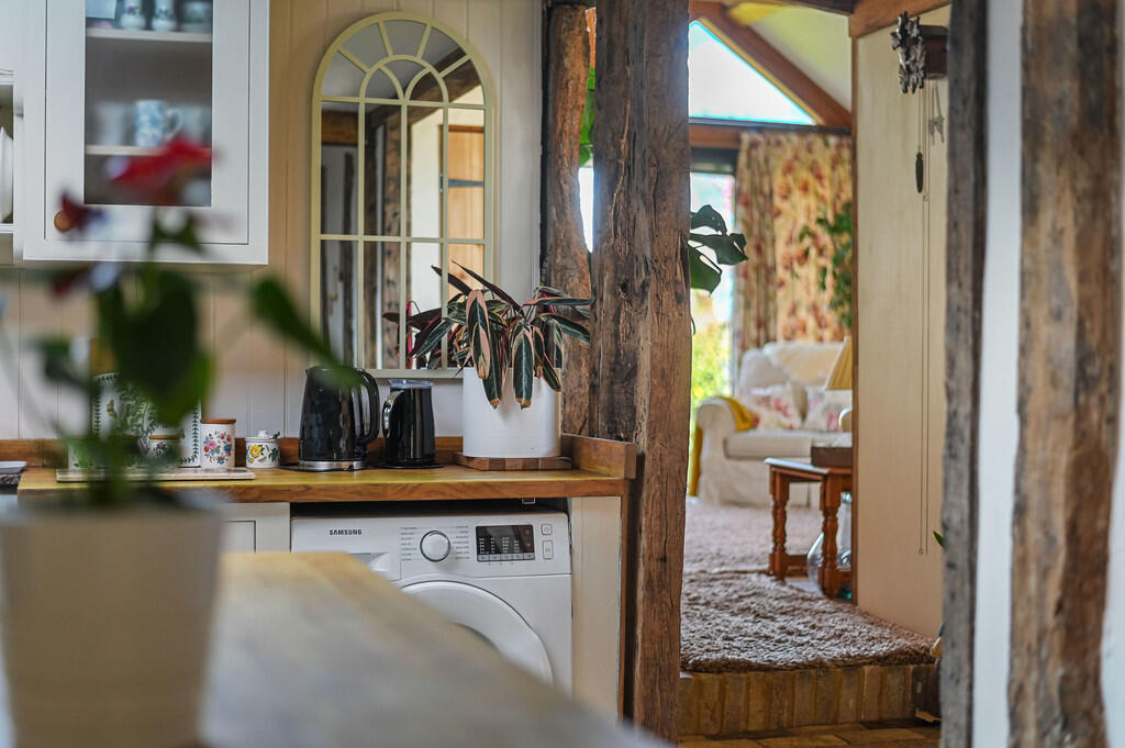 PT-DB(LH)-AprilCo...