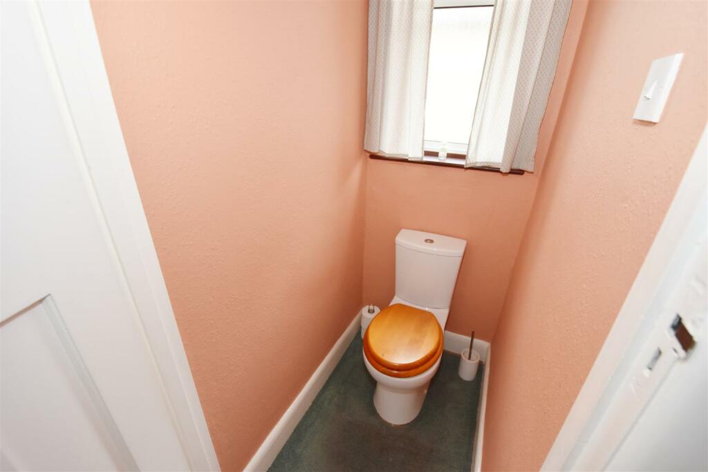 Upstairs WC.jpg