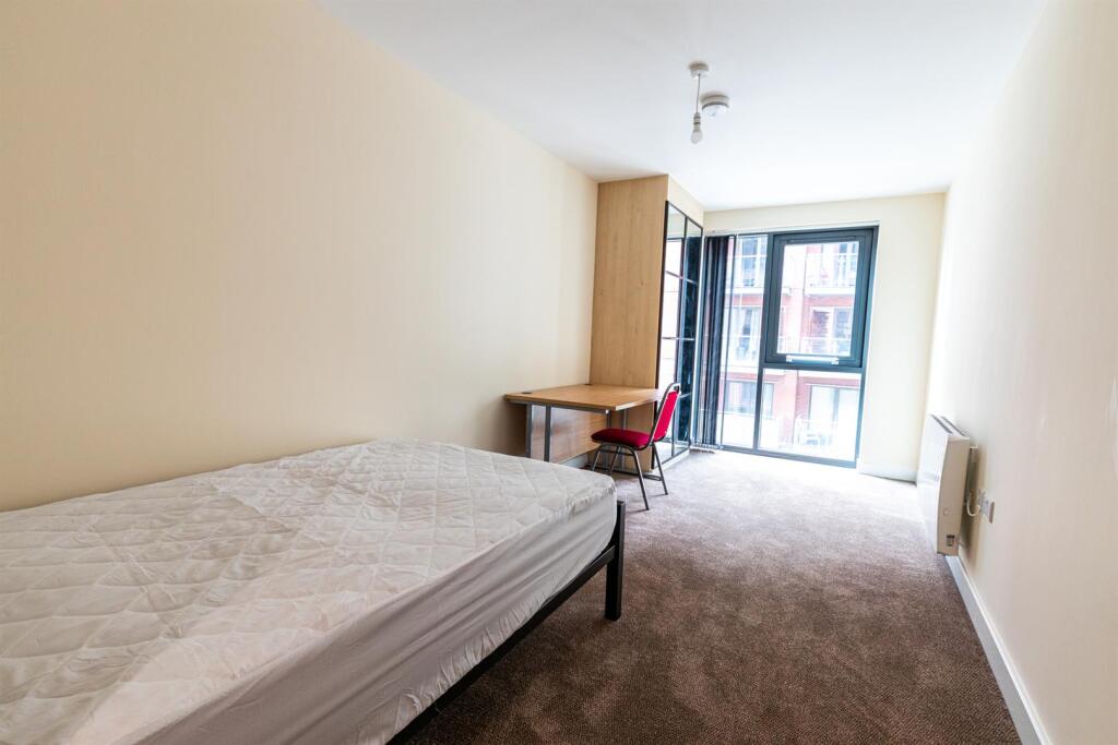 Ecco Sheffield Flat 12.jpg