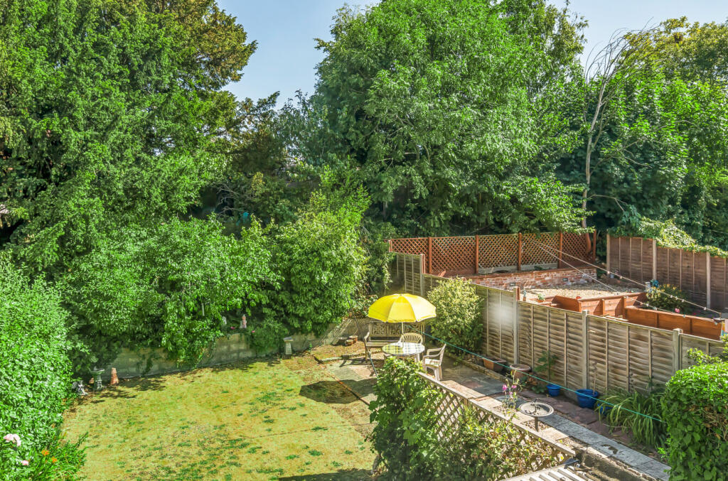 1319980-15-687132...