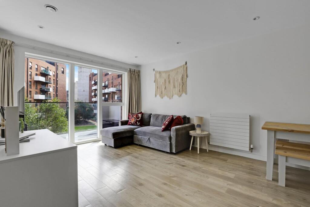 03-d9dbJHPropWorld - Flat 5, 7 Station Approach - 