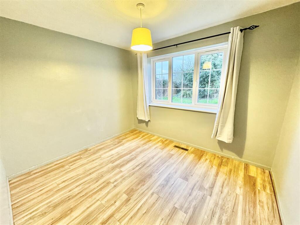 oxford way bedroom 2.jpg