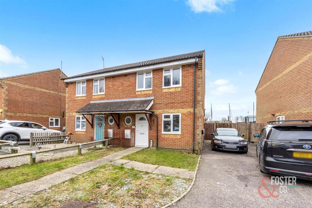 St Floras Close, 9_020.jpg