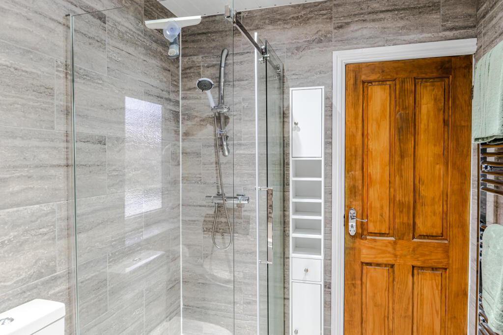 bathroom2