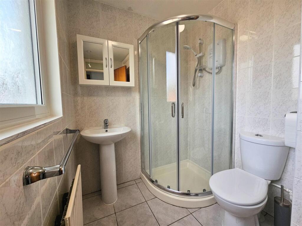 4 Woodfield Heights 10